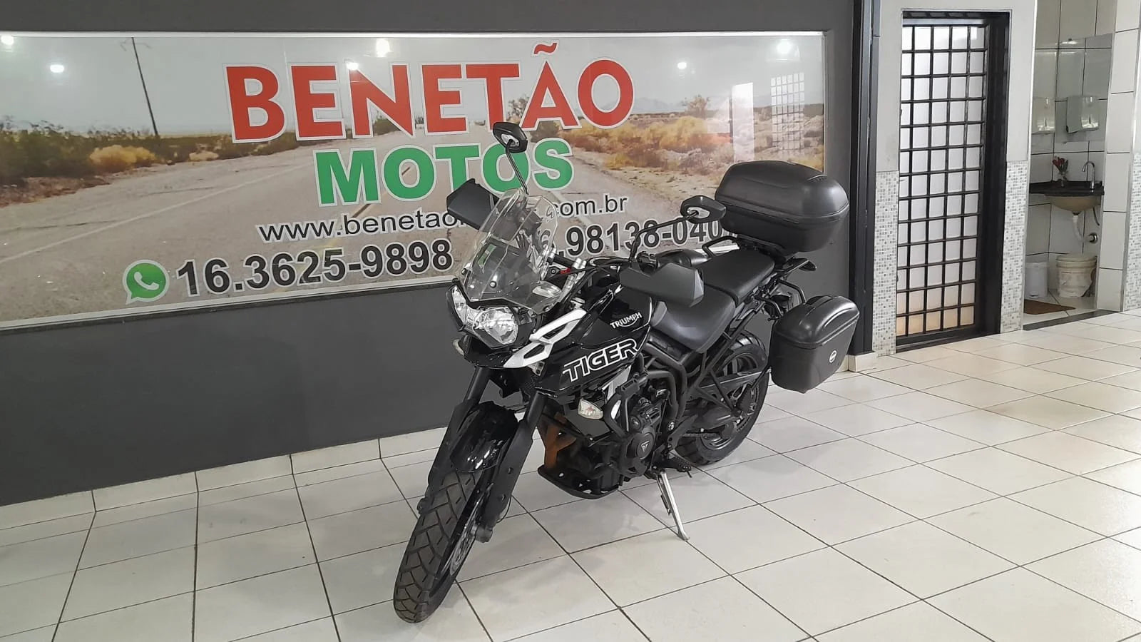 TRIUMPH TIGER 800 XR