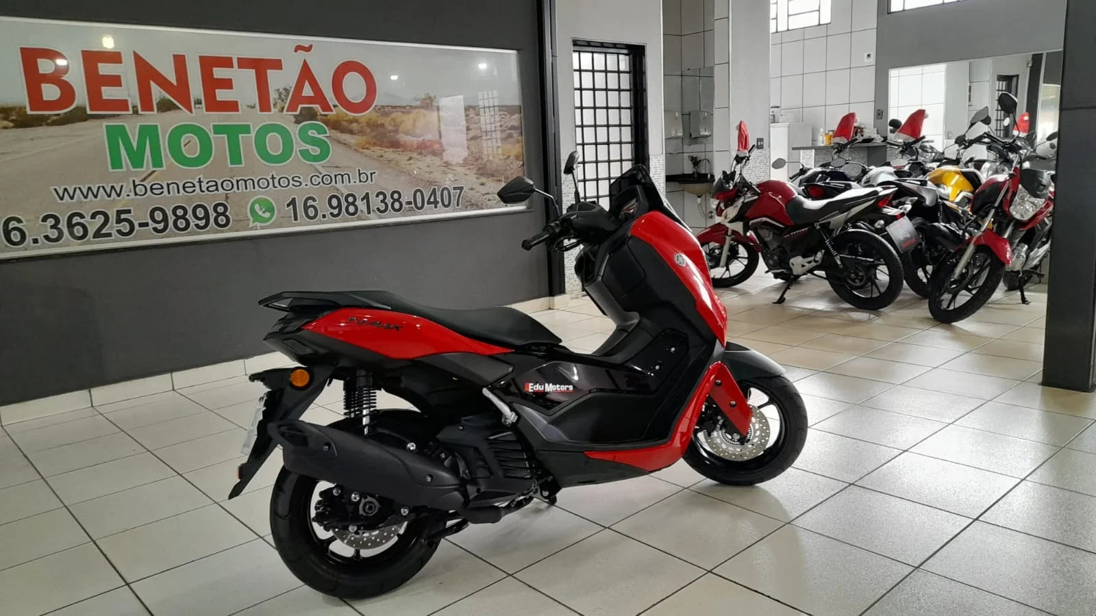 YAMAHA NMAX CONNECTED 160 ABS