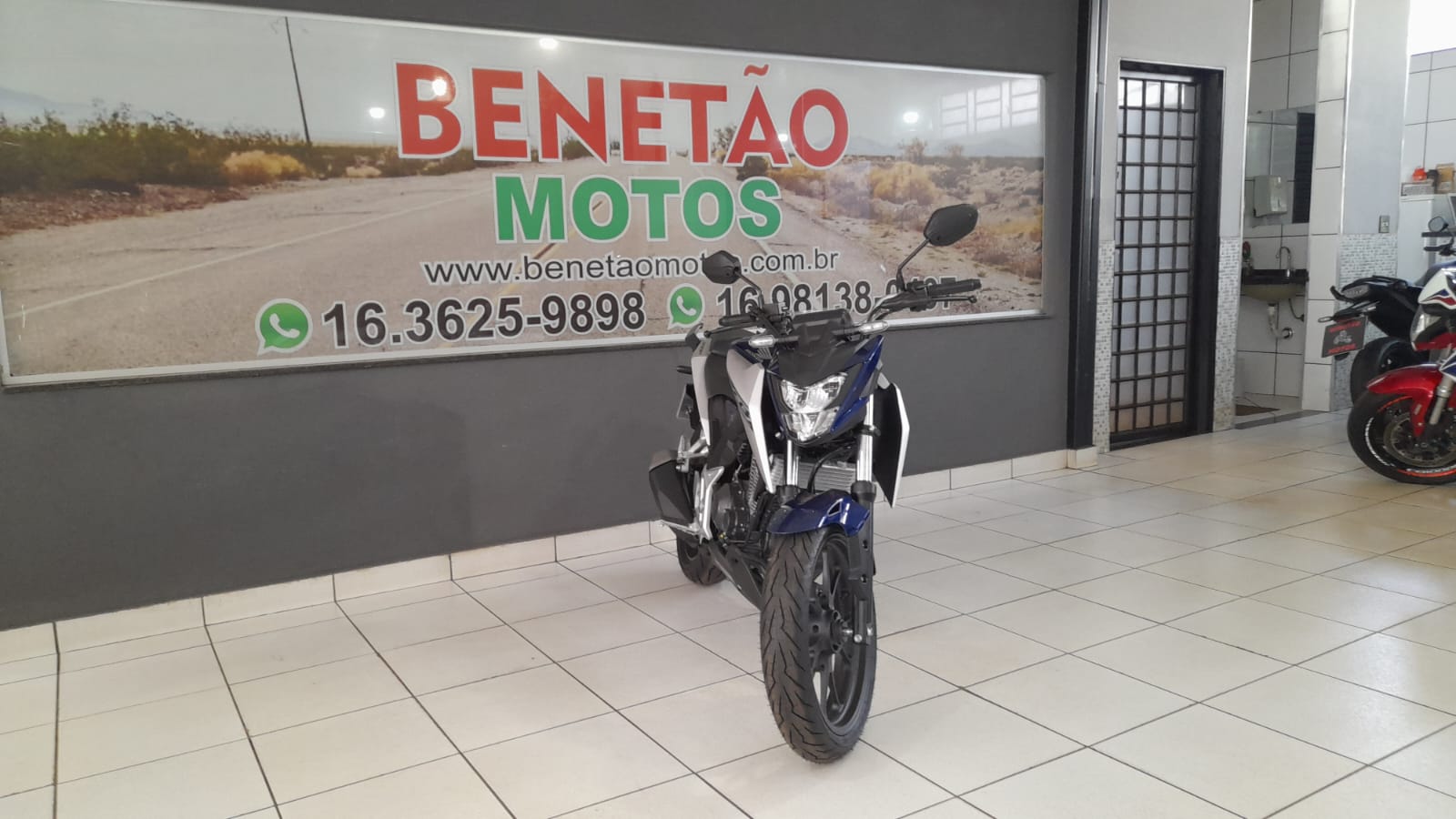 HONDA CB 300F TWISTER