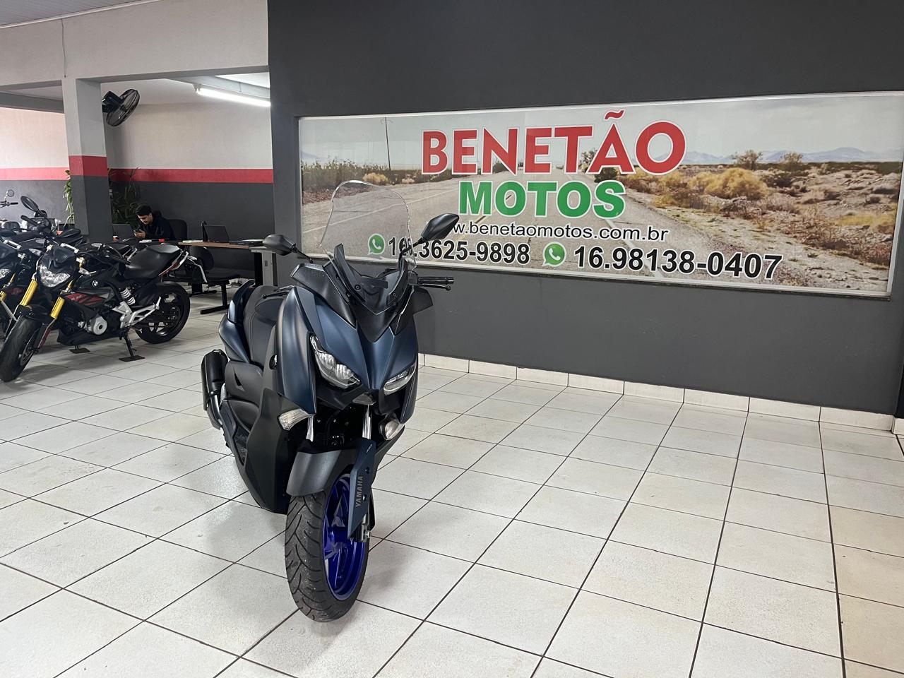 YAMAHA XMAX 250 ABS