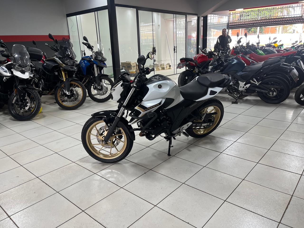 YAMAHA FAZER 250 CONNECTED ABS