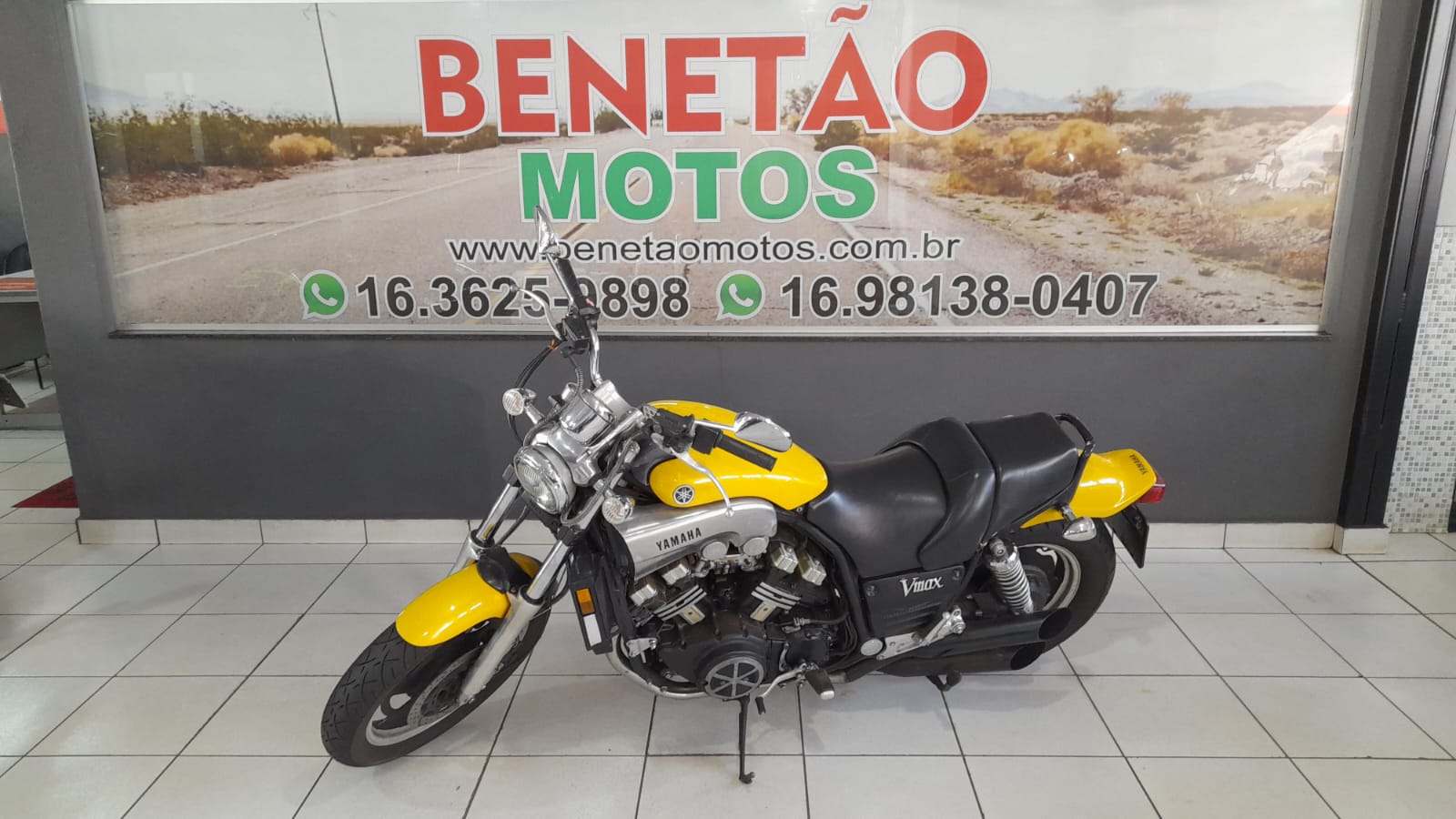 YAMAHA VMAX 1200