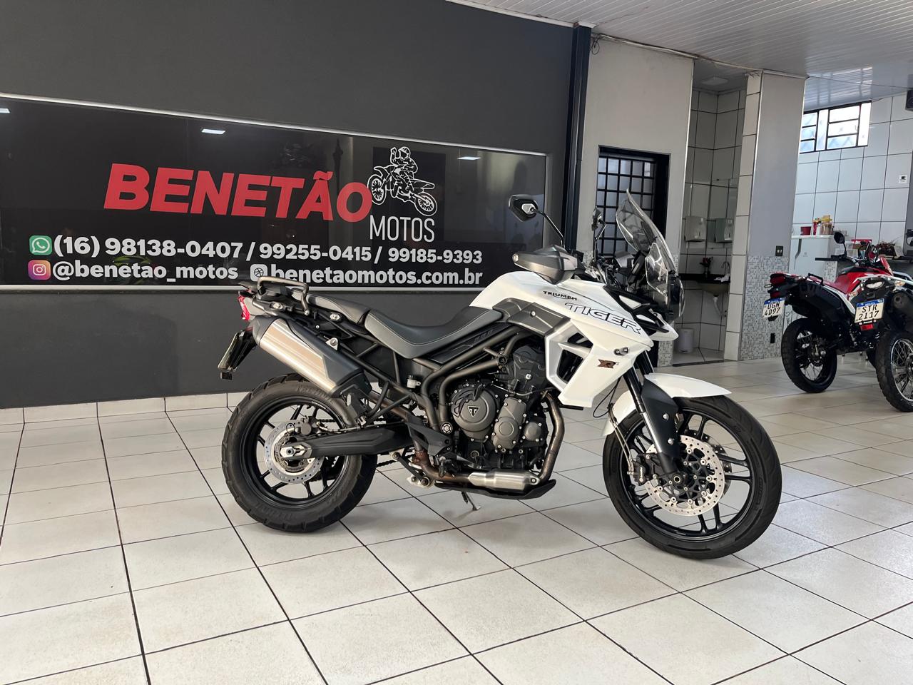 TRIUMPH TIGER 800 XRX