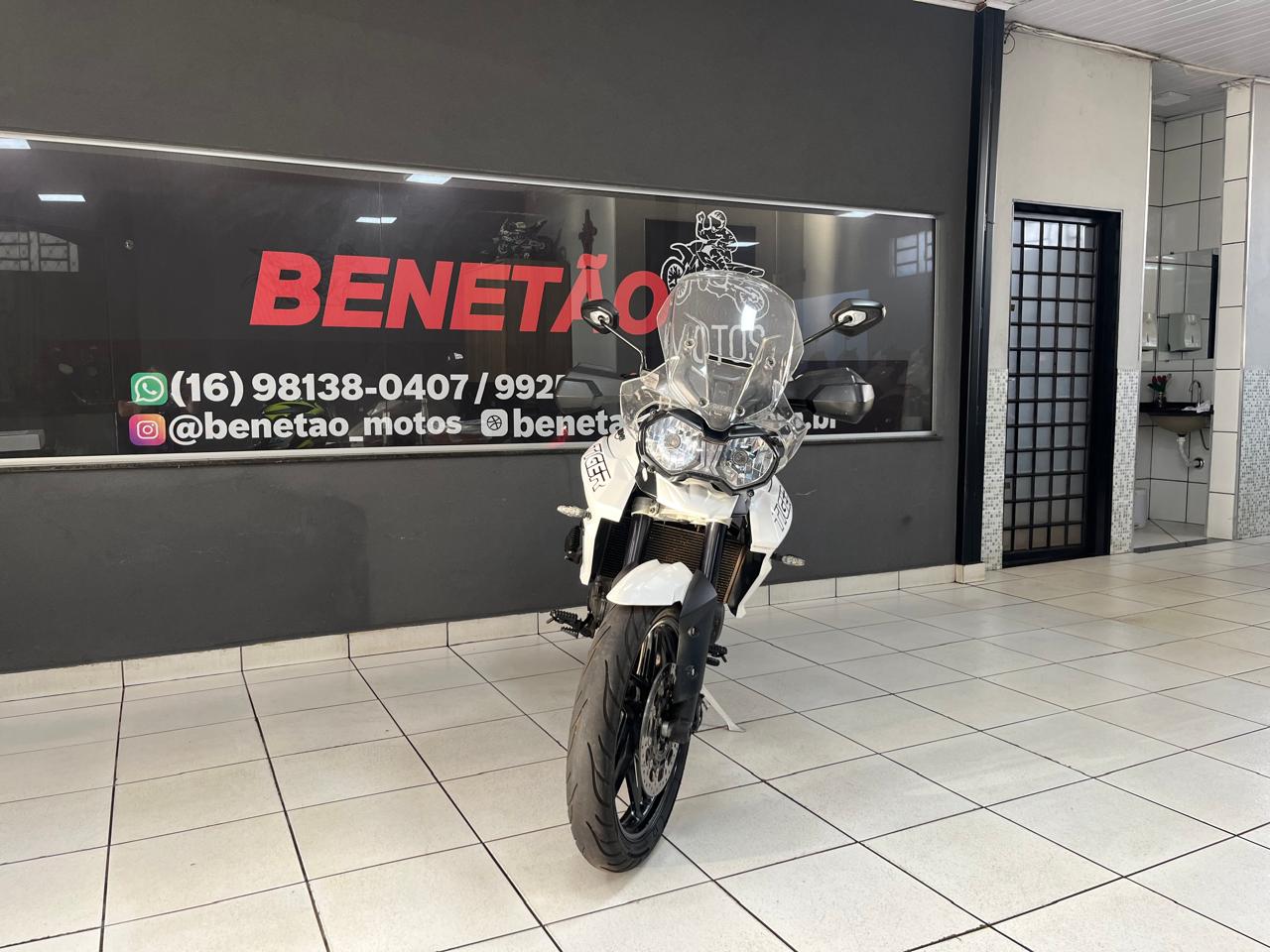 TRIUMPH TIGER 800 XRX