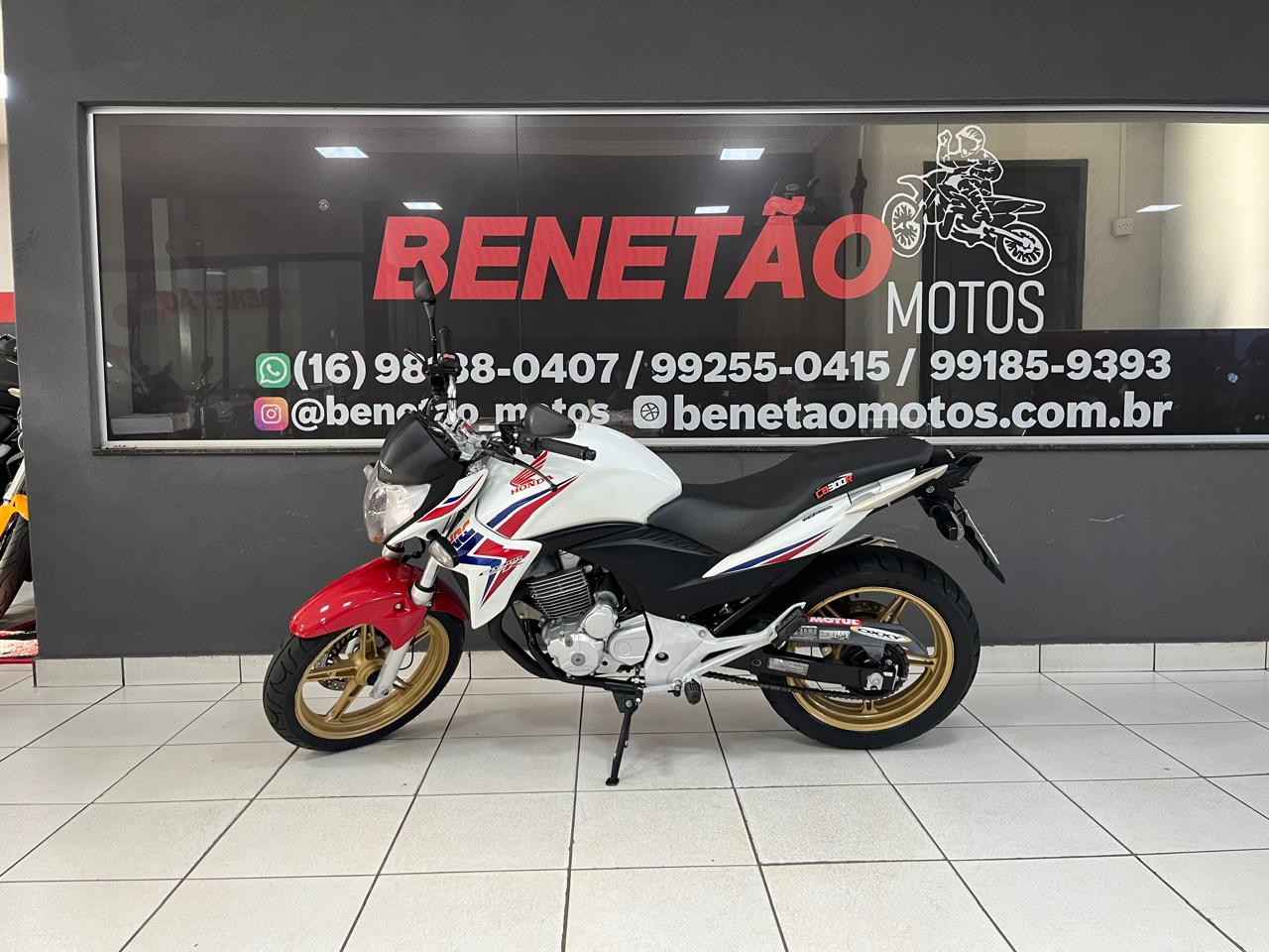 HONDA CB 300R