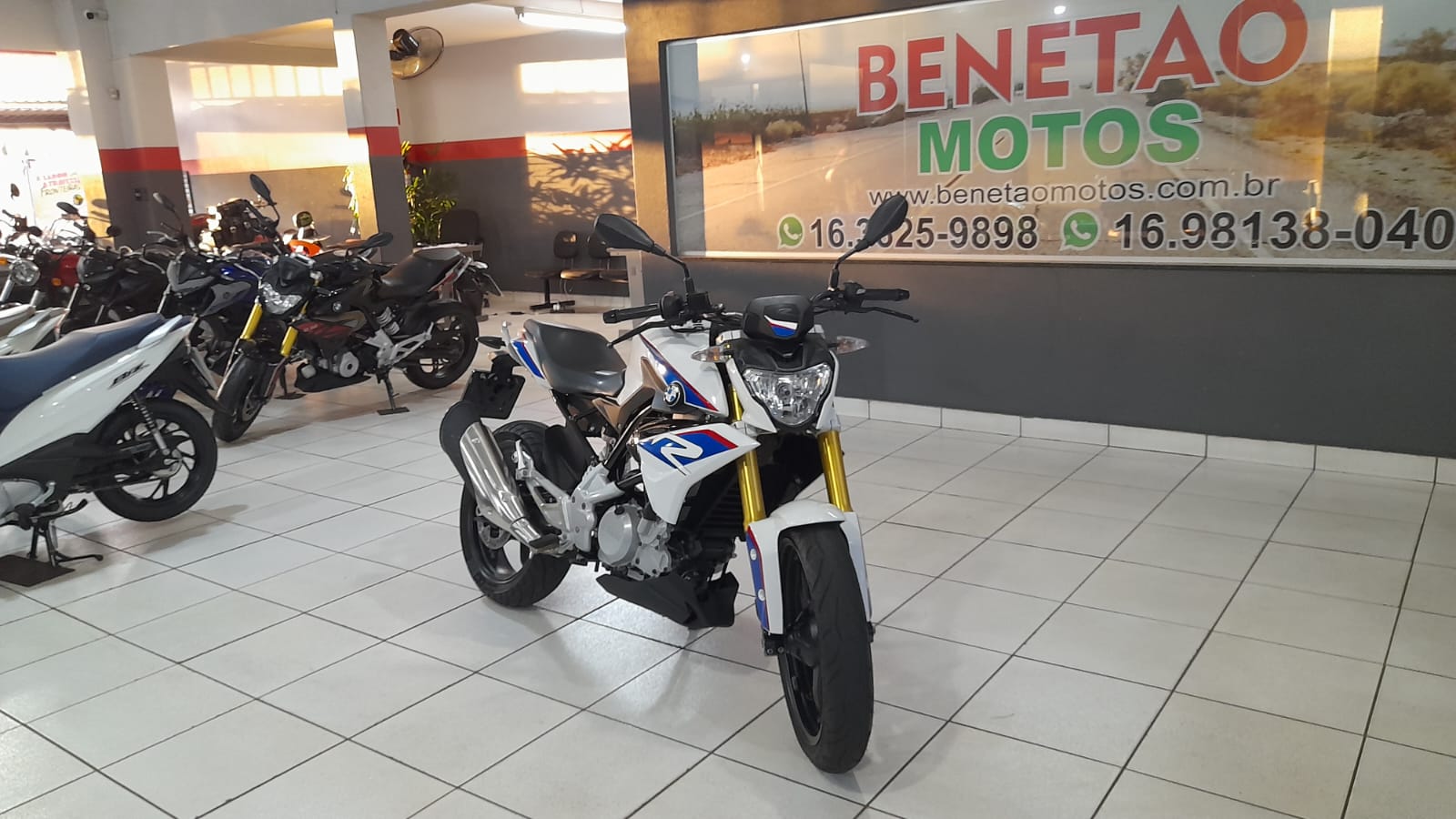 BMW G310 R