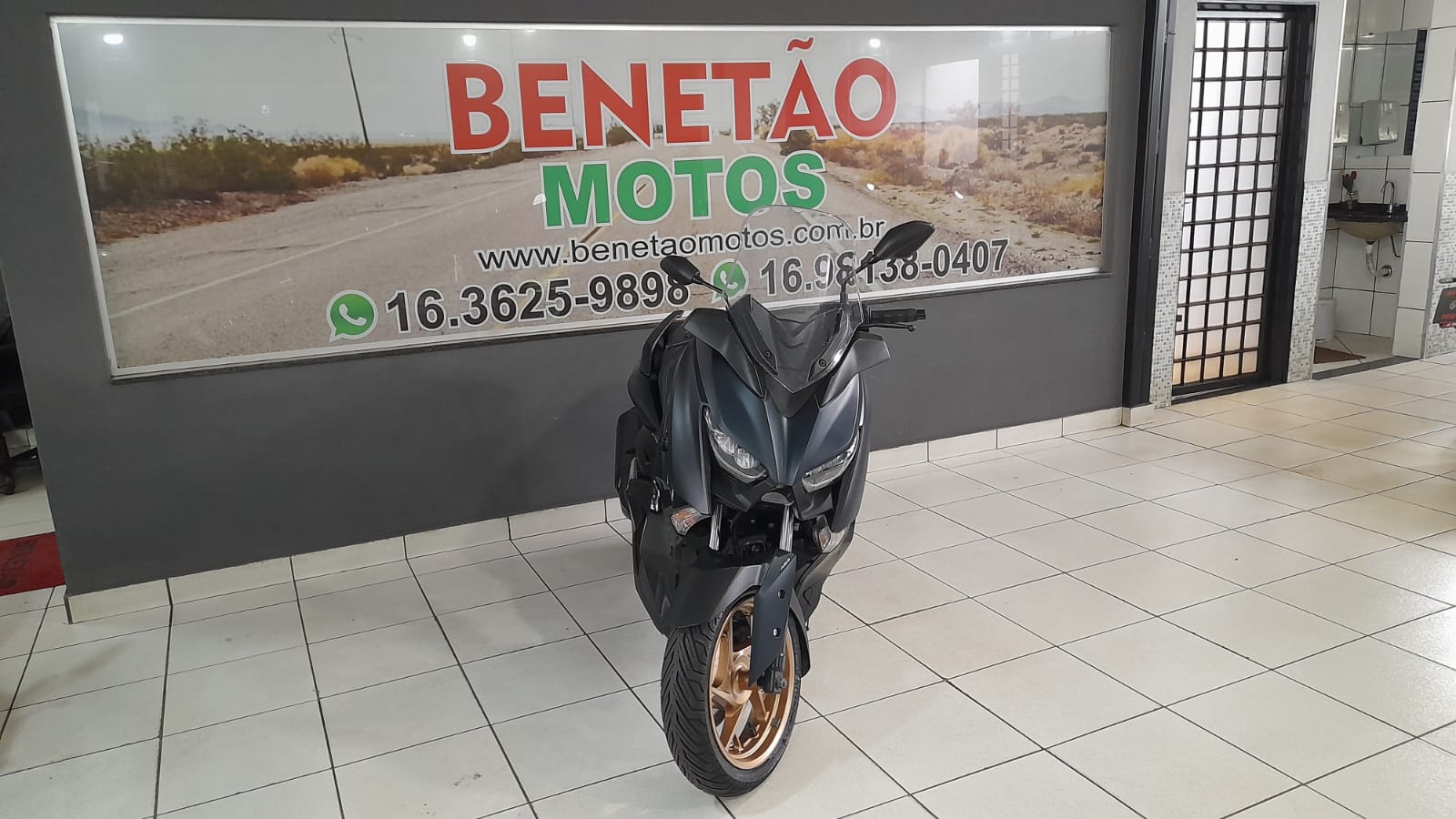 YAMAHA XMAX 250 ABS