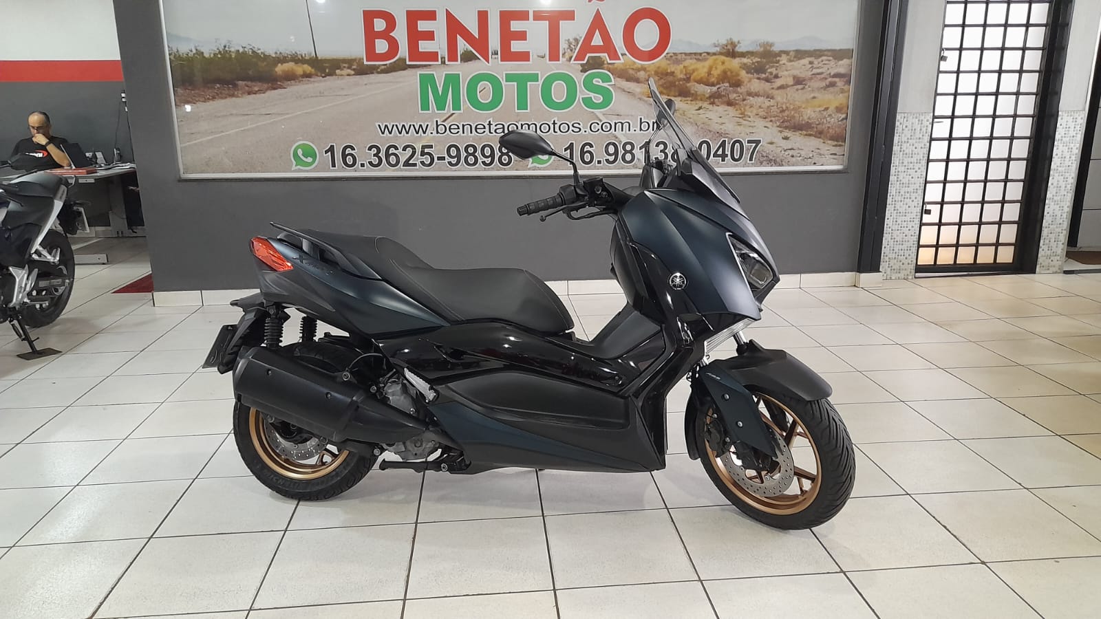 YAMAHA XMAX 250 ABS