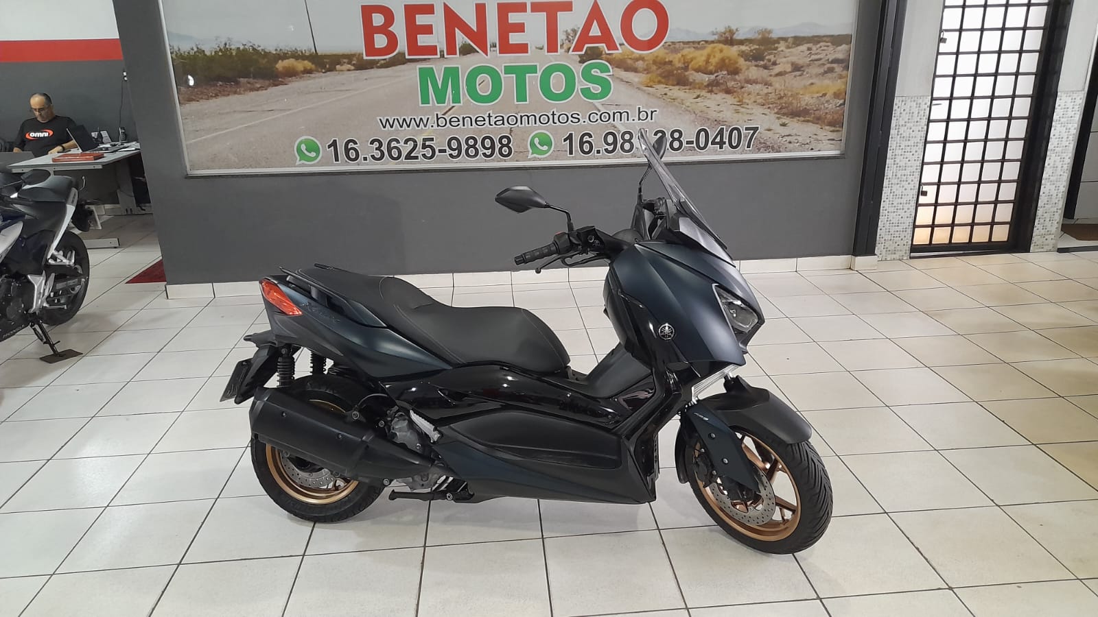YAMAHA XMAX 250 ABS