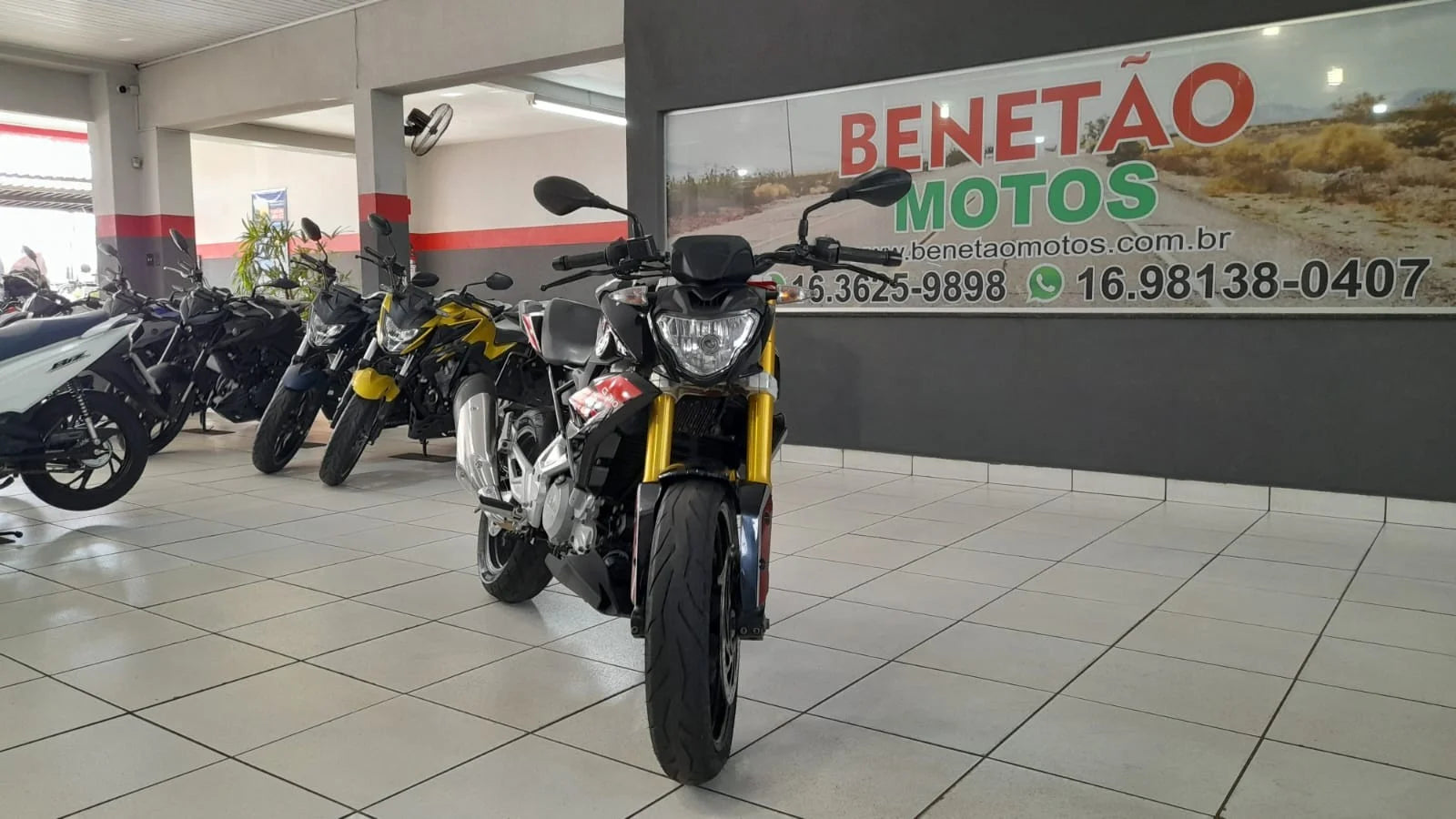 BMW G 310 R