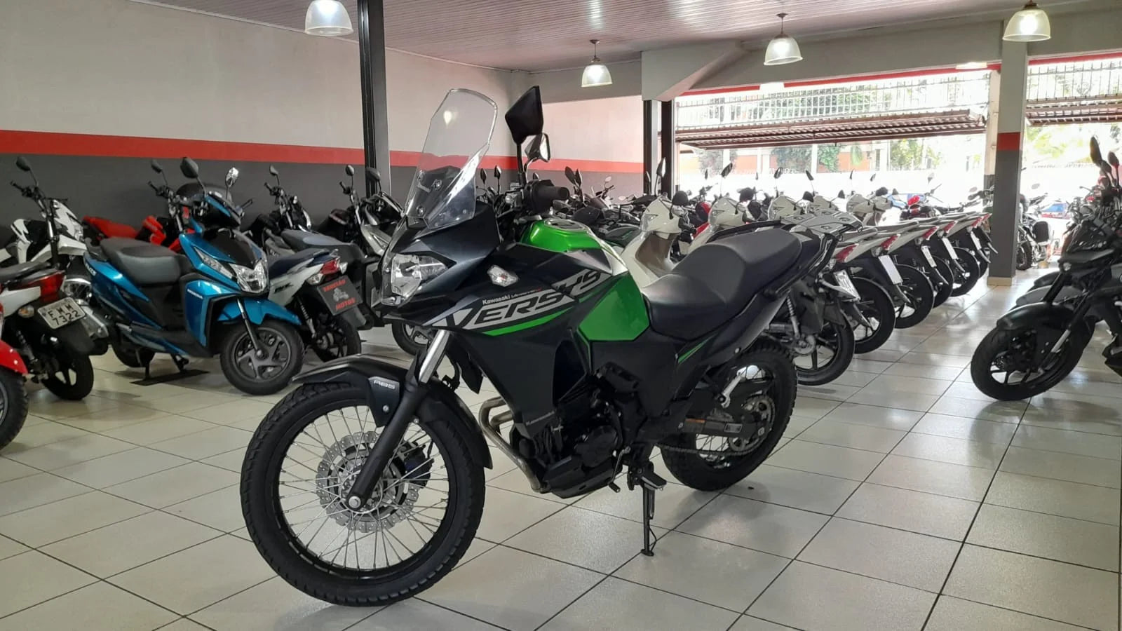 KAWASAKI VERSYS-X 300