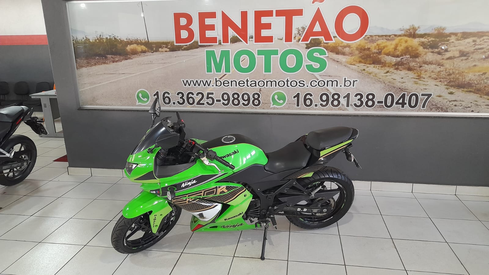 KAWASAKI NINJA 250 R
