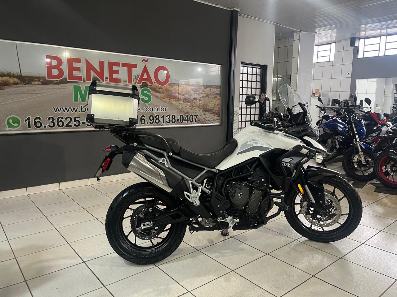 TRIUMPH TIGER 900 GT