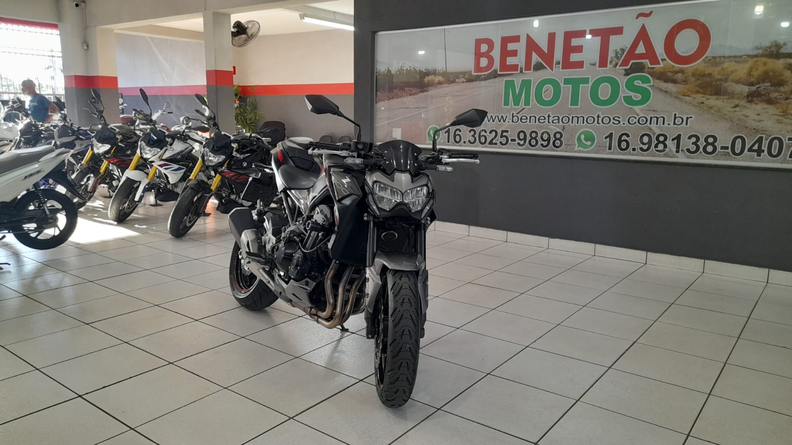 KAWASAKI Z900 ABS