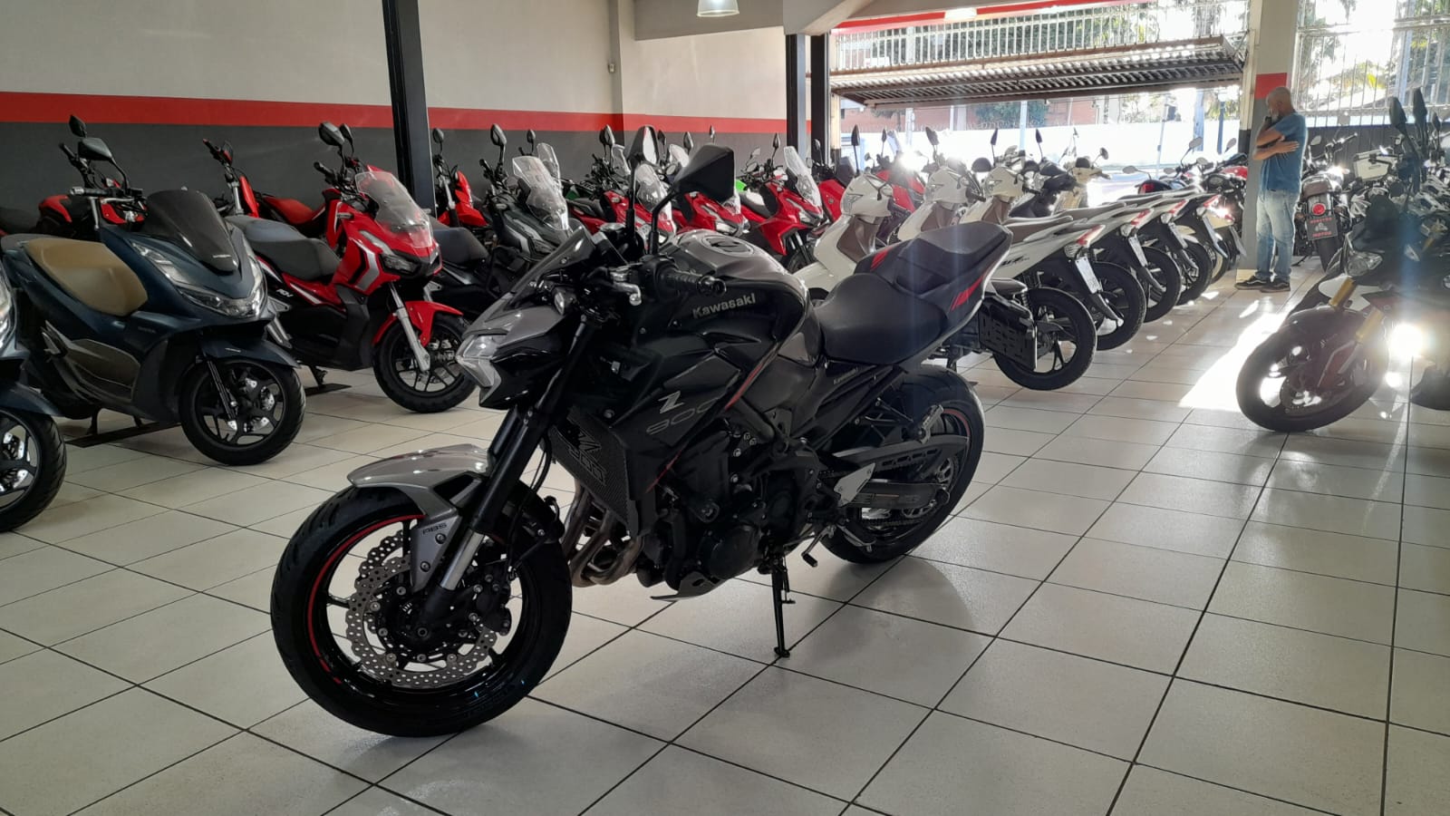 KAWASAKI Z900 ABS