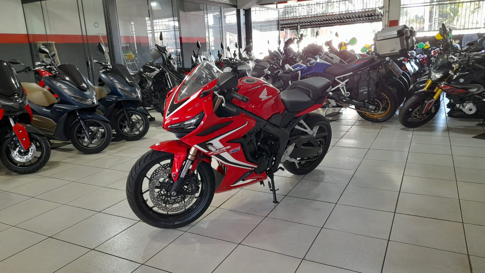 HONDA CBR 650R ABS