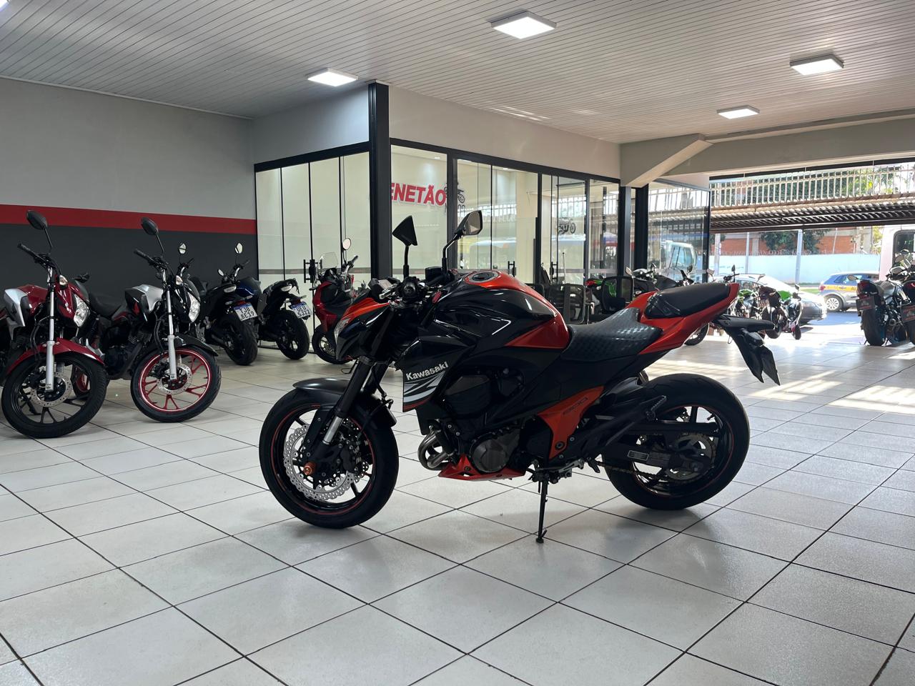 KAWASAKI Z800