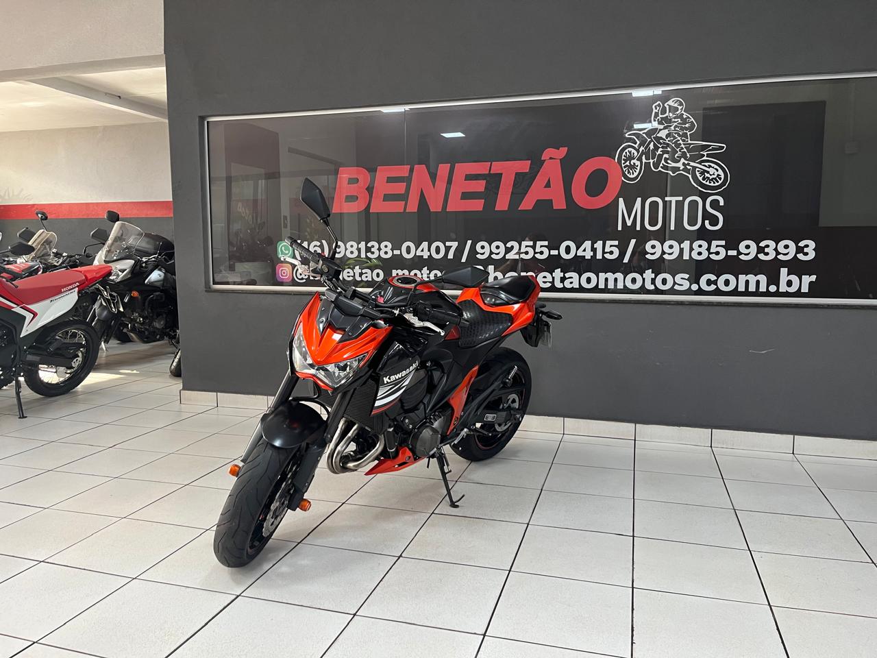 KAWASAKI Z800