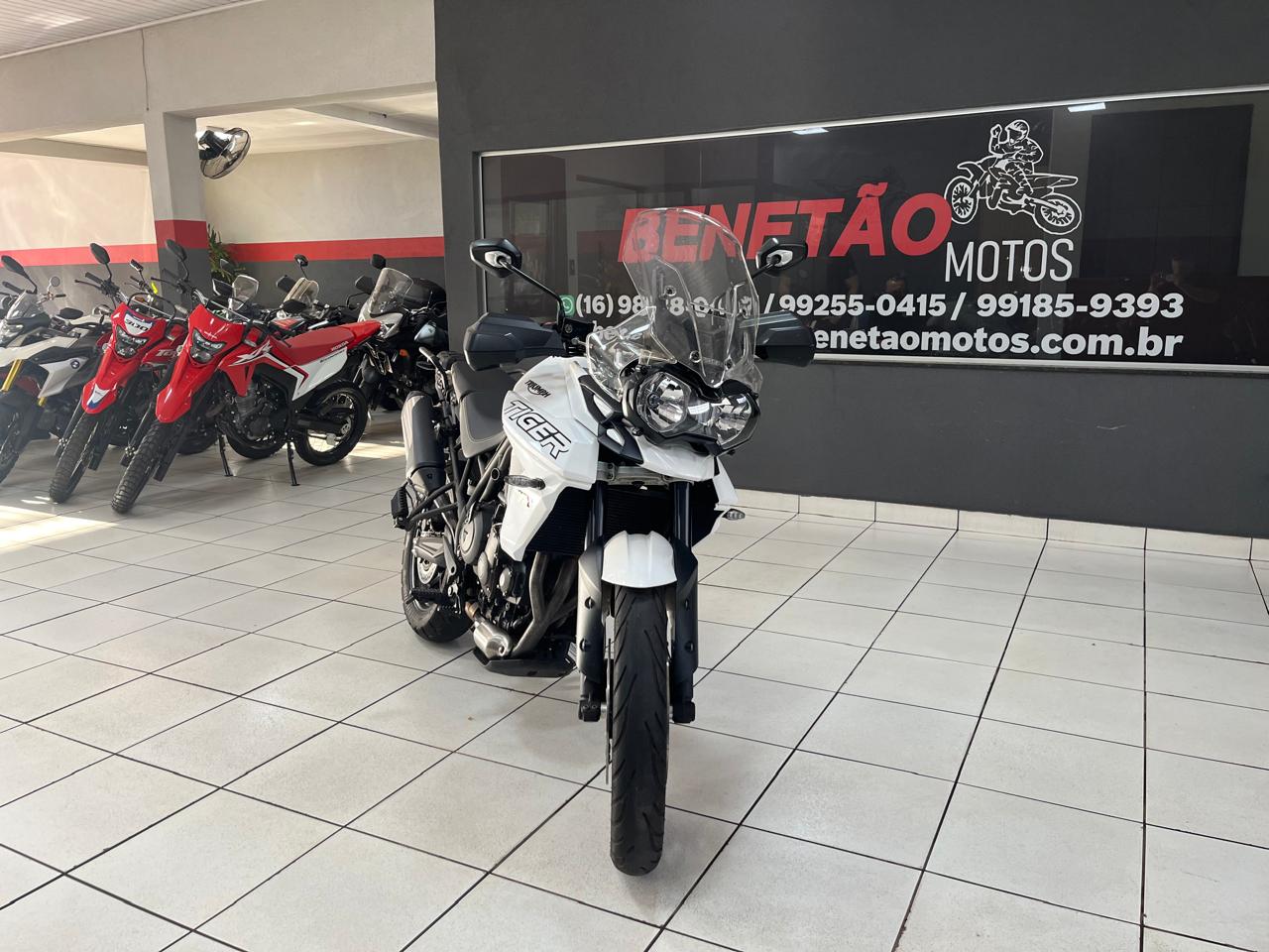 TRIUMPH TIGER 800 XRX