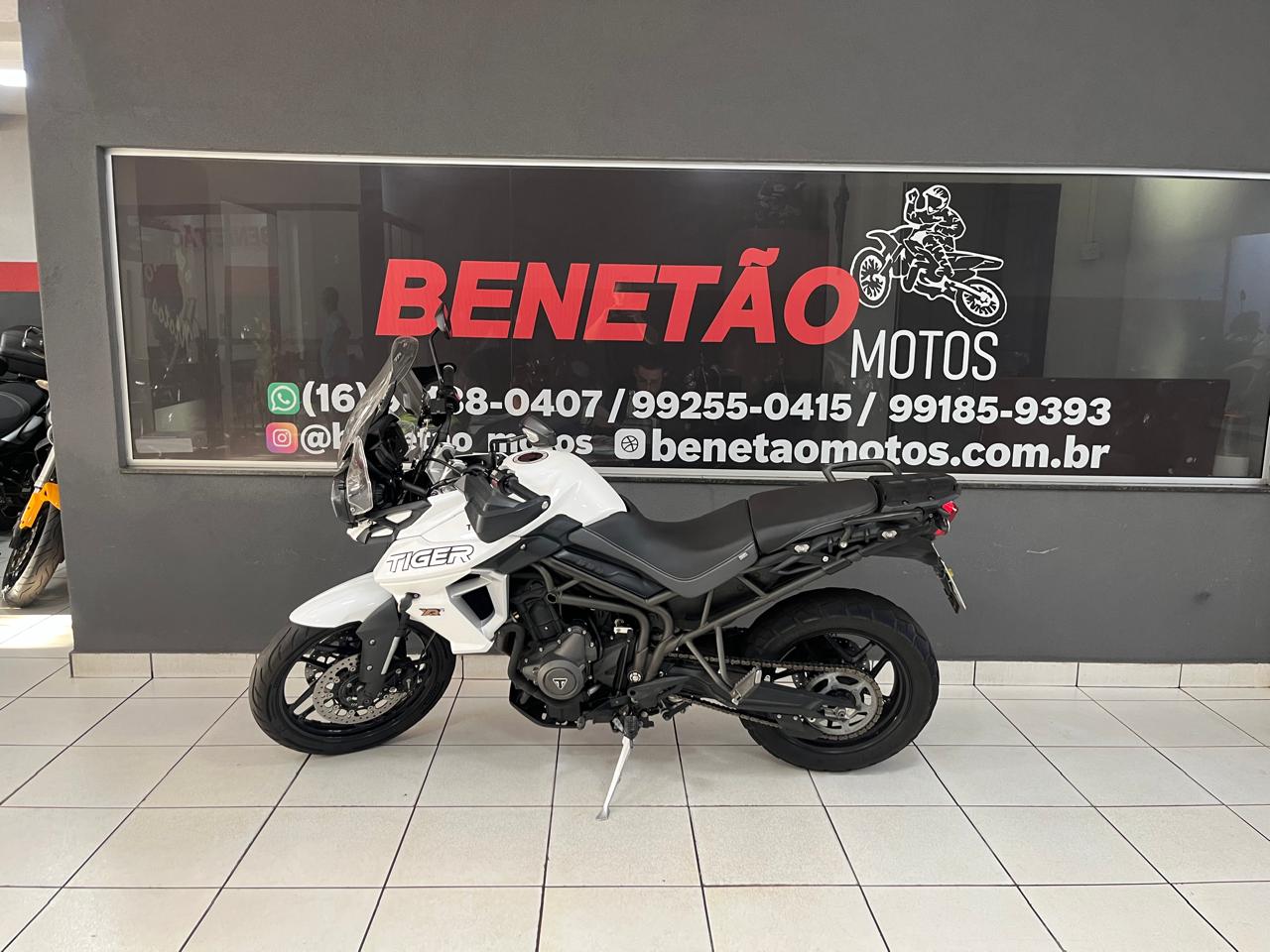 TRIUMPH TIGER 800 XRX