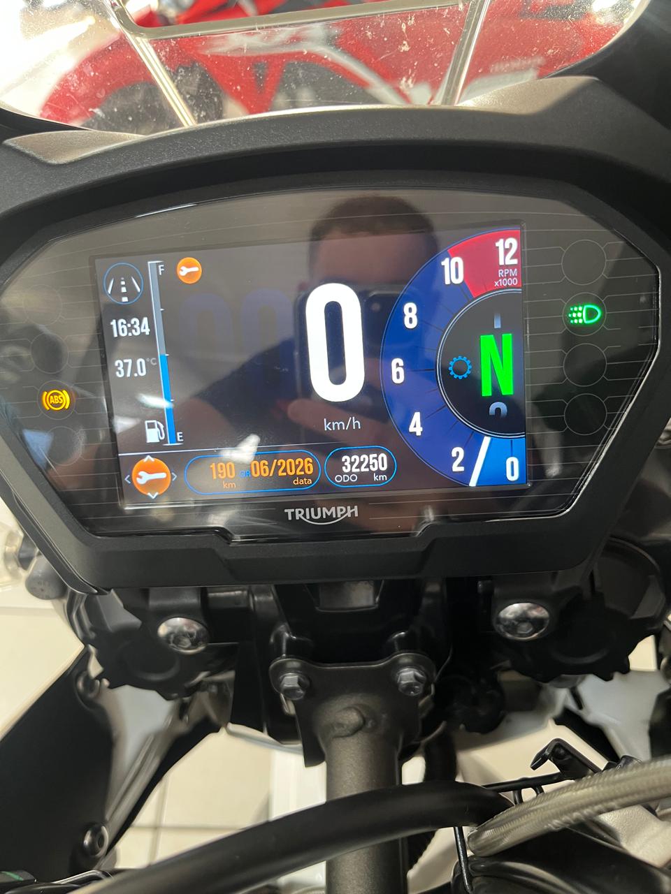 TRIUMPH TIGER 800 XRX
