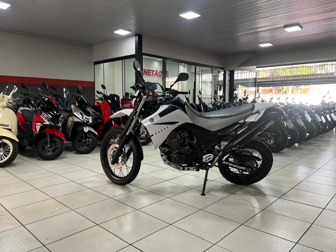 YAMAHA XT 660R