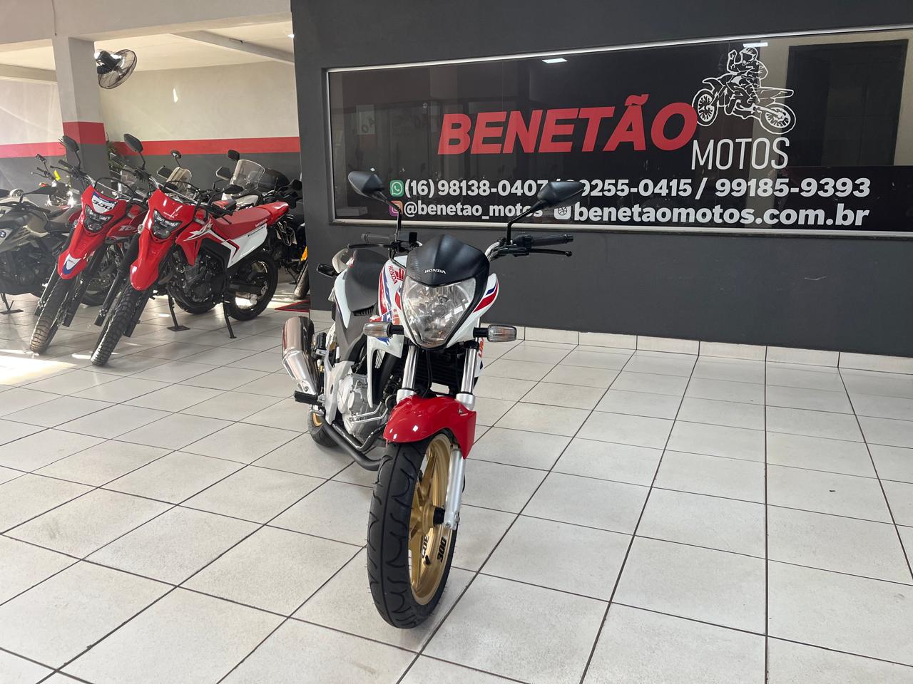 HONDA CB 300R