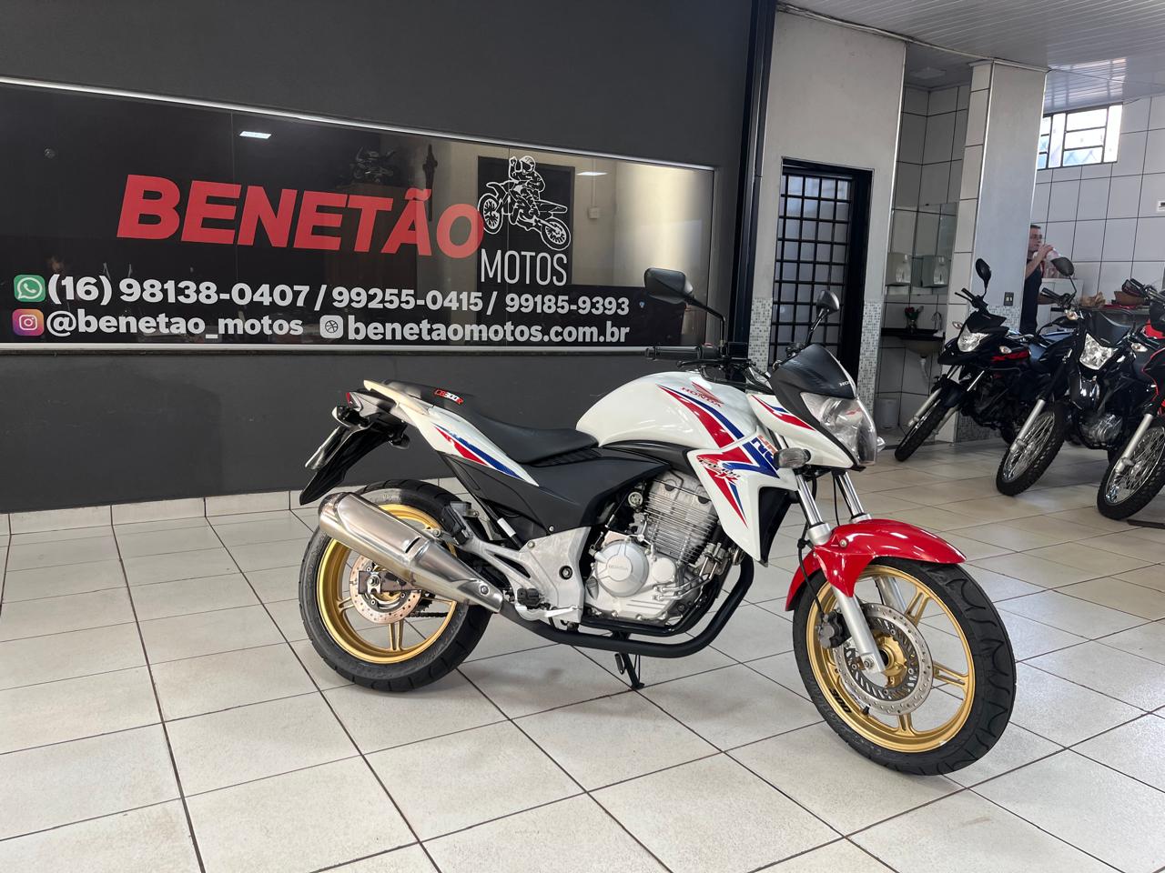 HONDA CB 300R