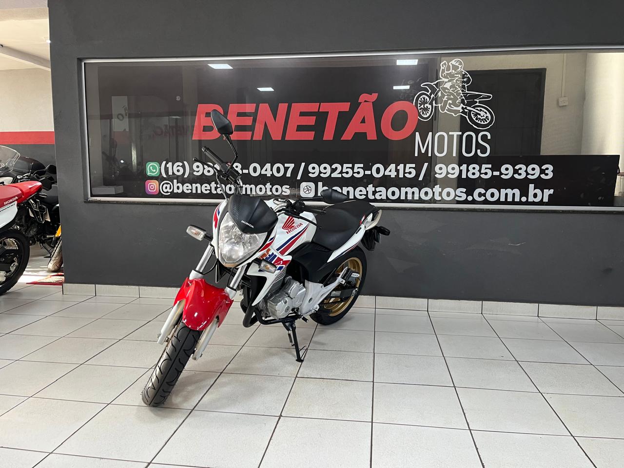 HONDA CB 300R