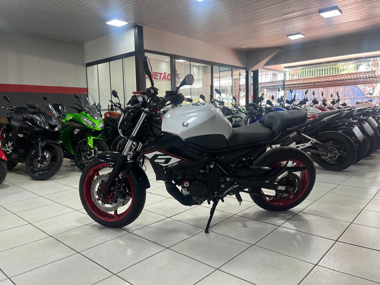 YAMAHA XJ6 N ABS SP