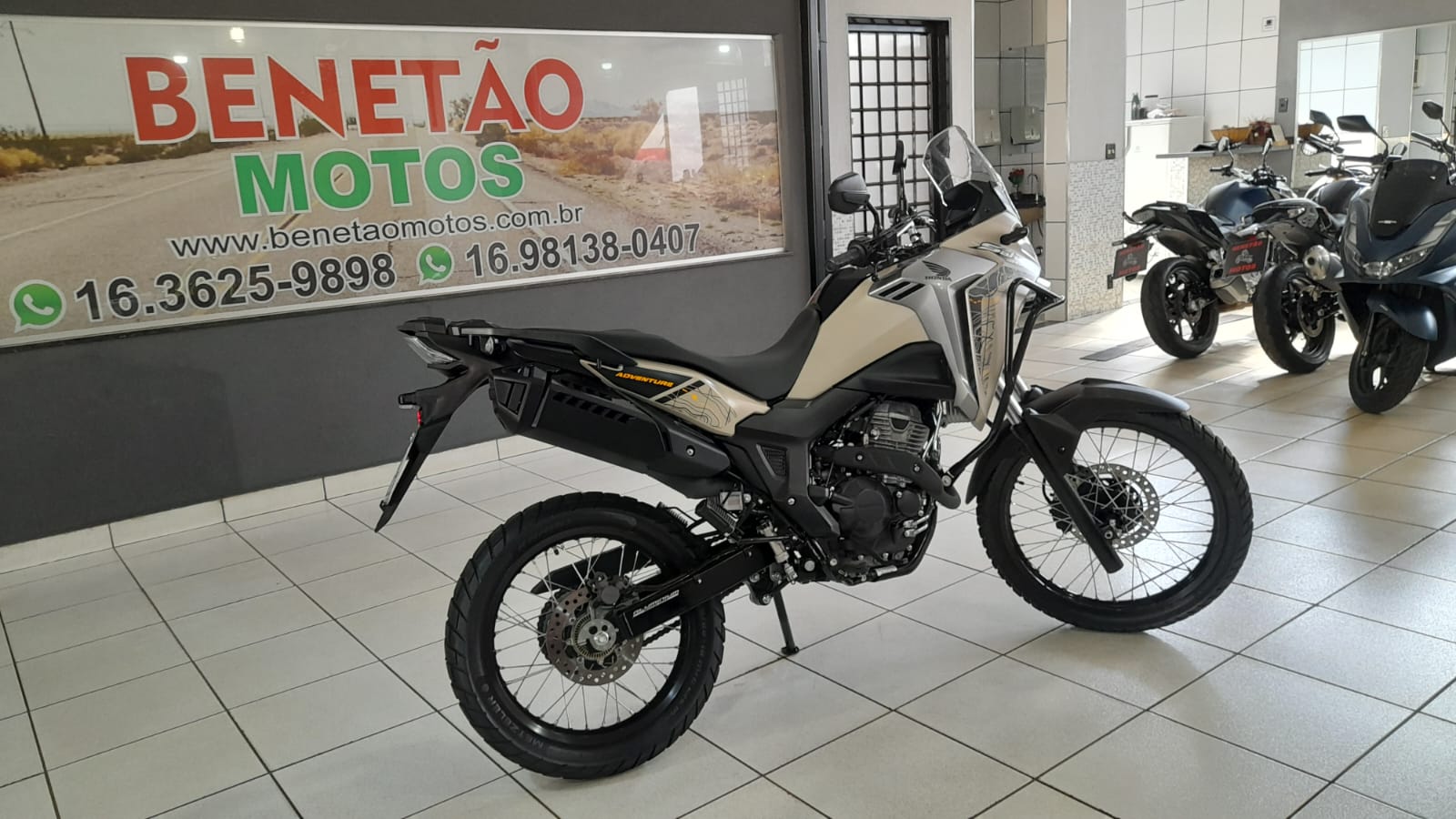 HONDA XRE 300 SAHARA ADVENTURE