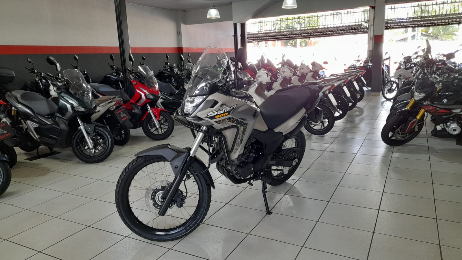 HONDA XRE 300 SAHARA ADVENTURE