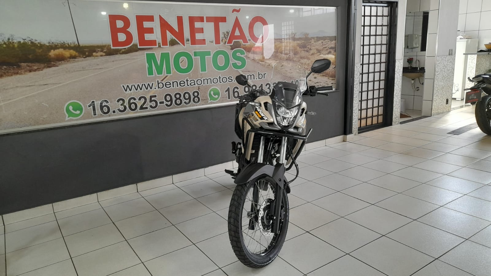 HONDA XRE 300 SAHARA ADVENTURE