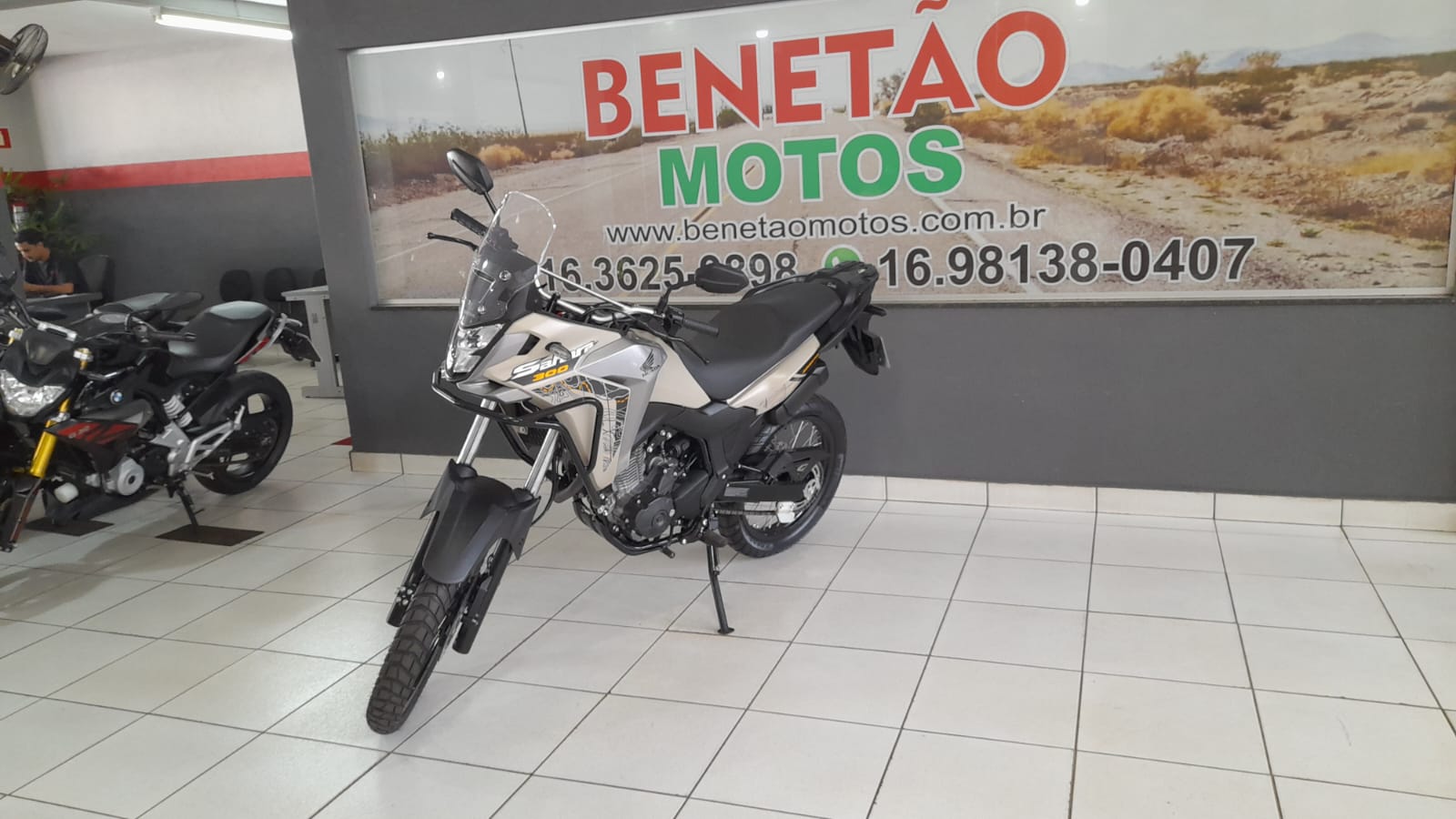 HONDA XRE 300 SAHARA ADVENTURE