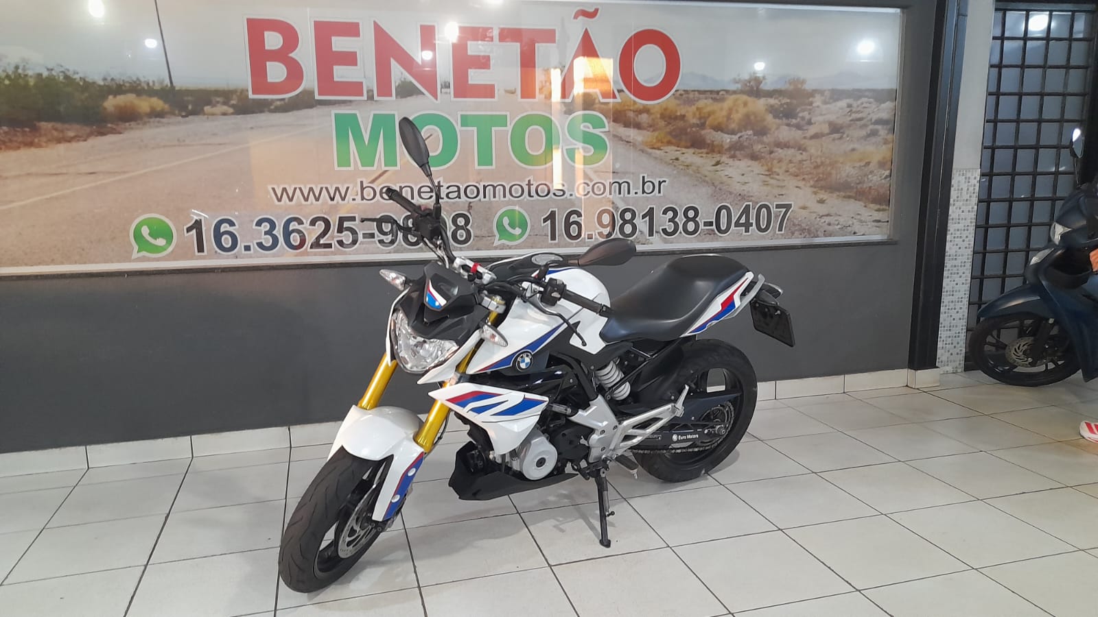 BMW G310 R