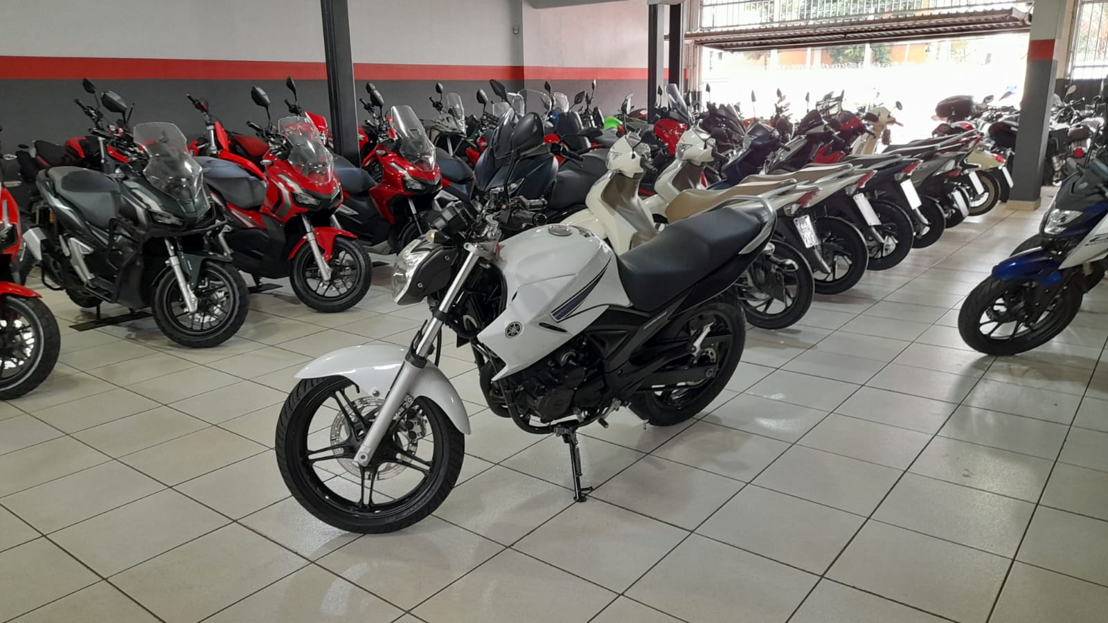 YAMAHA FAZER 250