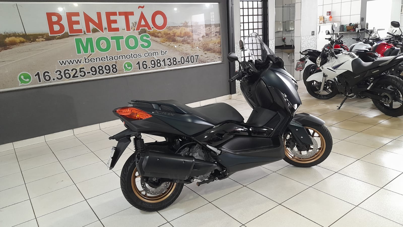 YAMAHA XMAX 250 ABS