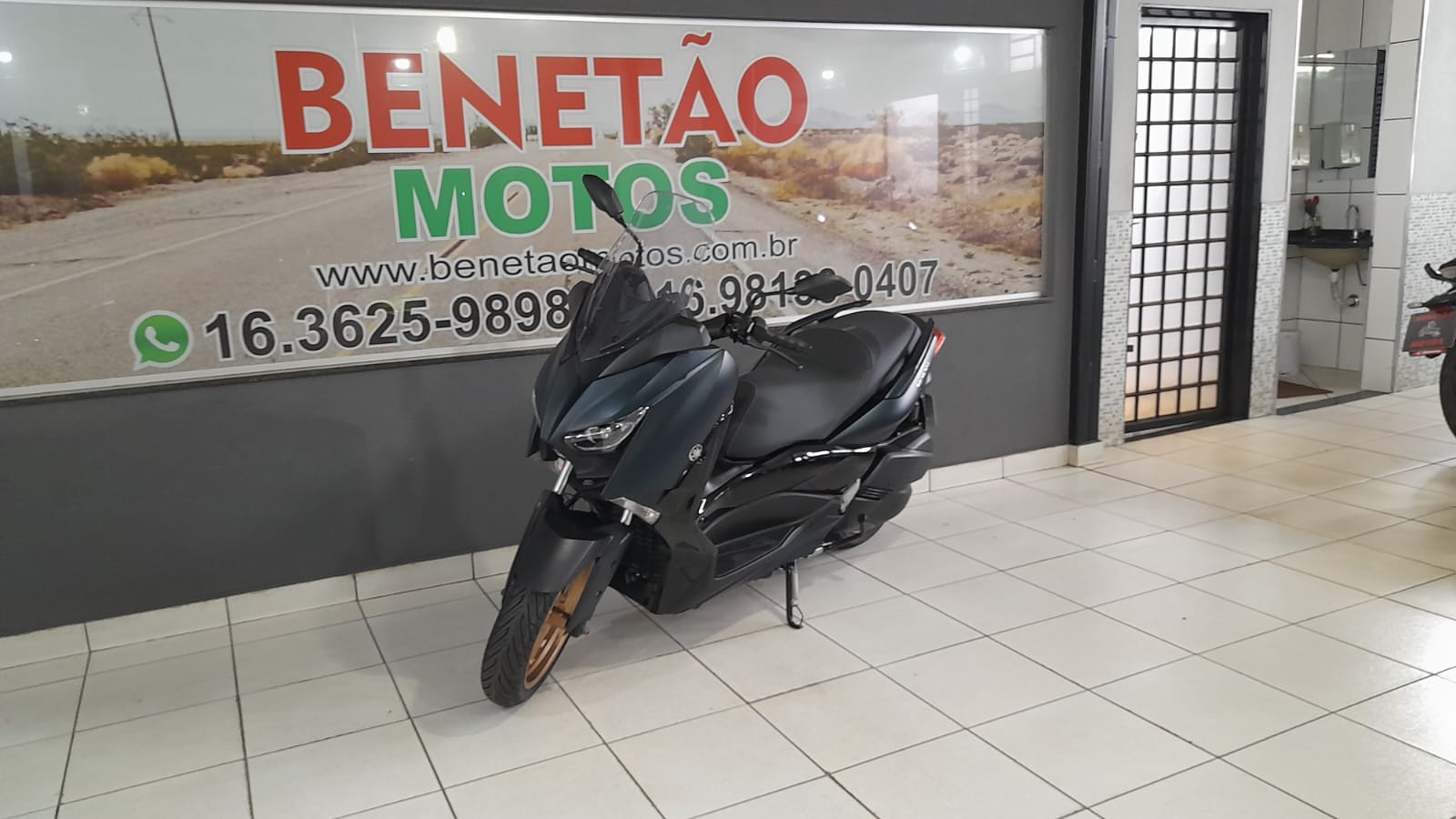 YAMAHA XMAX 250 ABS