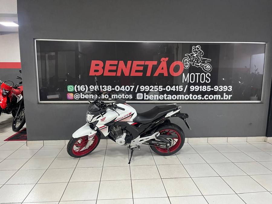 Honda CB 250 TWISTER BRANCA 2022 foto 8