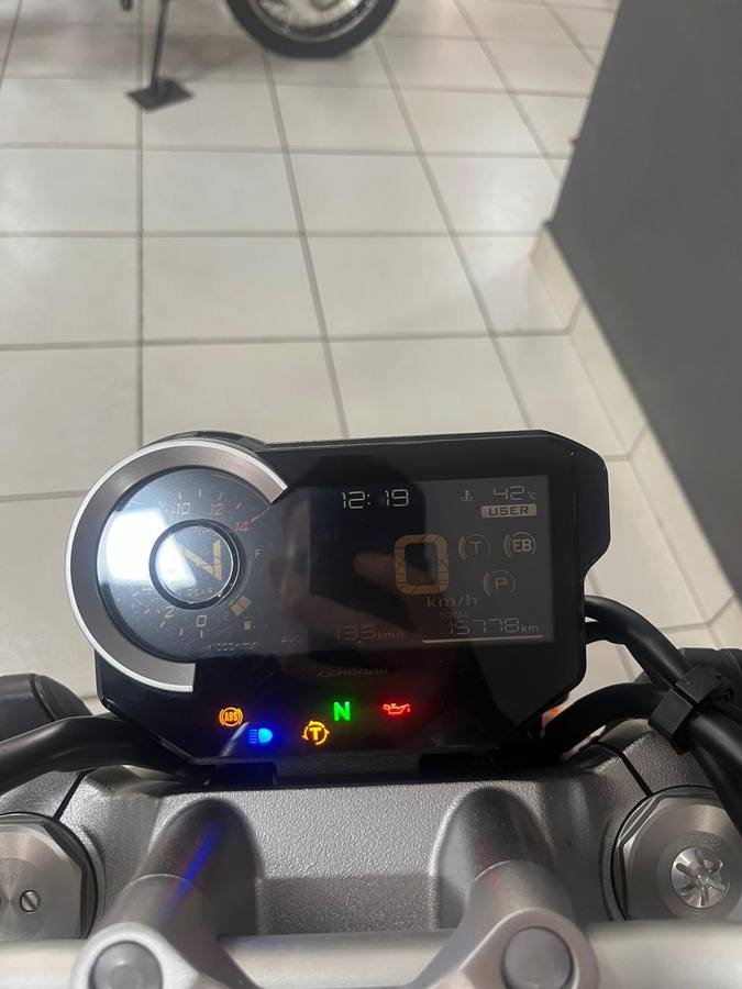 Honda CB 1000R ABS VERMELHA 2021 foto 9