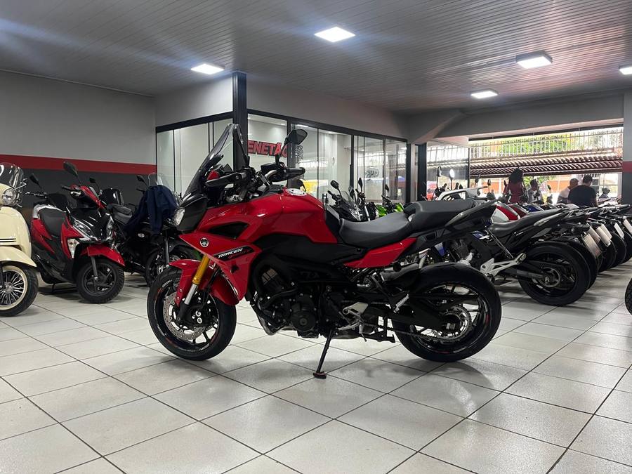 Yamaha MT 09 TRACER VERMELHA 2023 foto 9