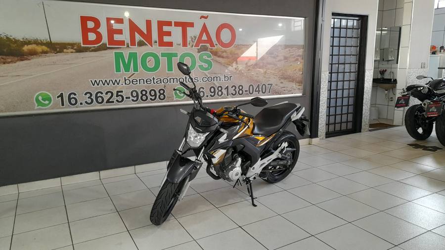 Honda CB250 TWISTER ABS DOURADA 2020 foto 5