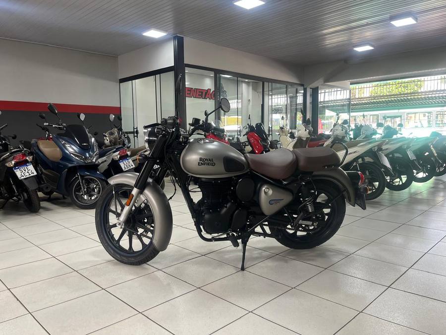 Royal Enfield CLASSIC 350 BEJE 2023 foto 9