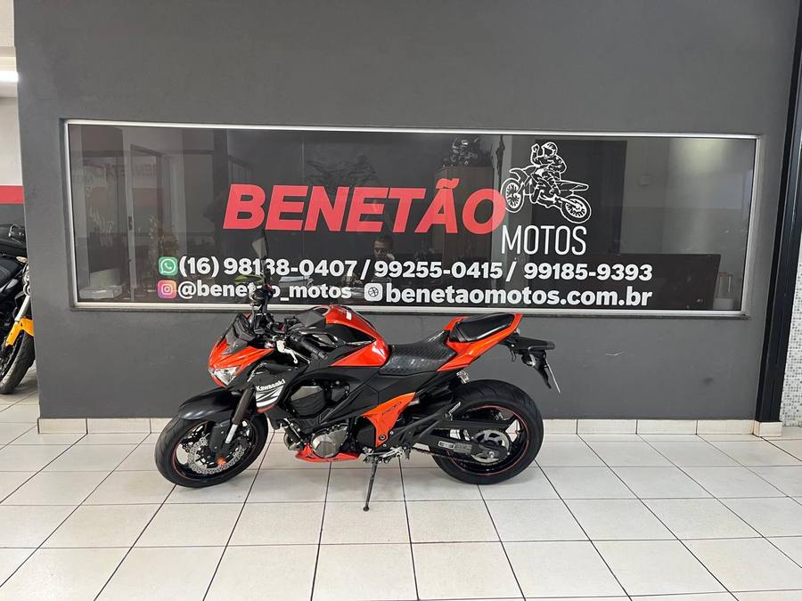 Kawasaki Z800 LARANJA 2014 foto 7