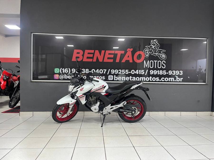 Honda CB 250 TWISTER BRANCA 2022 foto 1