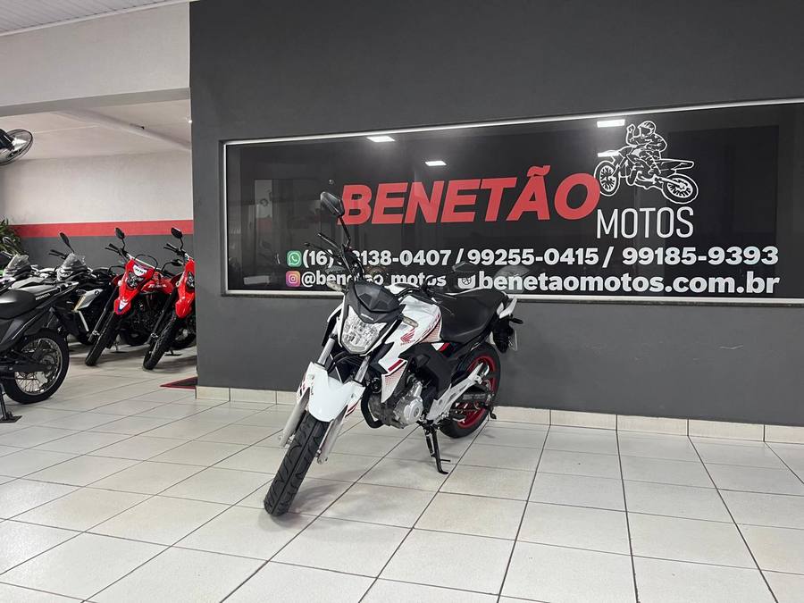 Honda CB 250 TWISTER BRANCA 2022 foto 7